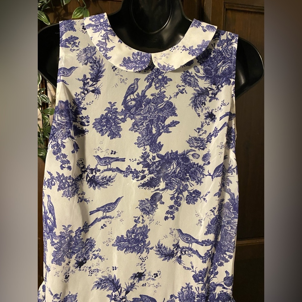 Sheer Blue & White Redherring Bird & Floral sleeveless blouse - Sz 10